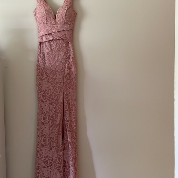 Formal dress - Picture 2 of 4